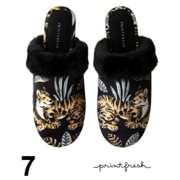 WOMENS PRINTFRESH UNTAMED TIGER VELVET FAUX FUR SLIPPERS - SIZE 7 - BLACK/GOLD I - Picture 1 of 6